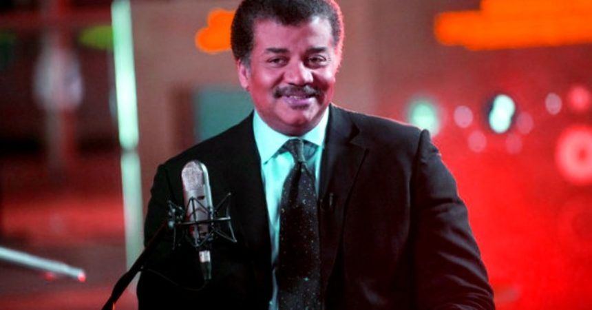 El astrofísico Neil deGrasse Tyson presenta la segunda temporada del programa de charlas científicas Science Talk Show de Tyson -