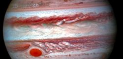 Las auroras de Júpiter crean una rapsodia en azul antes de la llegada de Juno el 4 de julio