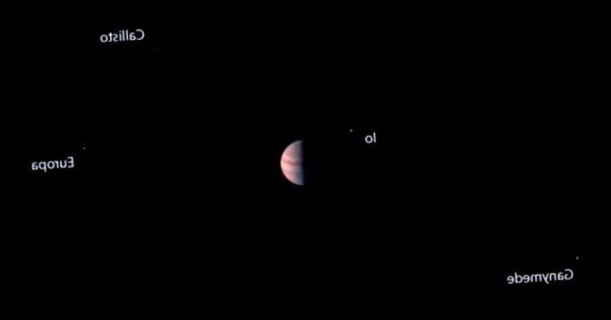 Juno capturó  imagen de Júpiter y sus cuatro lunas galileas