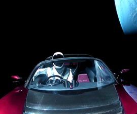 El traje espacial SpaceX de Starman te dejaría muerto en minutos -