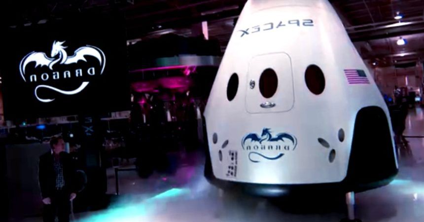 Astronautas de la nasa listos para abordar el SpaceX