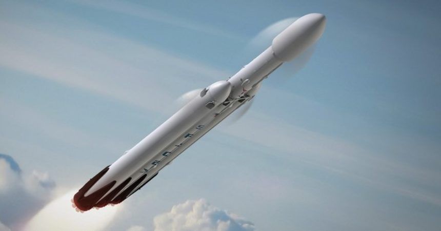 SpaceX Falcon Heavy Megarocket consigue el lanzamiento de la 1ª prueba hoy