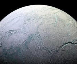 Fuente potencial de energía para la vida en luna de Saturno